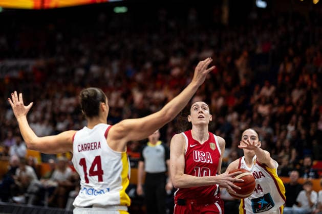 Maria Conde (Spain), No. 10, Raquel Carrera (Spain), No. 14, Iyana Martin (Spain), No. 44, GER, Spain vs. USA, Basketball, 2026 FIBA Women s World Cup, Semifinals, September 12, 2026 GER, Spain vs. USA, Basketball, 2026 FIBA Women’s World Cup, Semifinals, September 12, 2026 Berlin Copyright: xEibner-Pressefoto MaxxVincenx EP_MVN