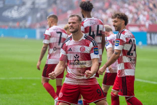 2 1 Goal scorers: Eric Hottmann (Fortuna Düsseldorf), 09 clenches both fists, Fabian Schleusener (Fortuna Düsseldorf), 24 smiles; Fortuna Düsseldorf vs. MSV Duisburg, soccer, 3rd Division, Matchday 05, 2026–27 season, December 9, 2026, DFL regulations prohibit any use of photographs as image sequences and or quasi-video; Fortuna Düsseldorf vs. MSV Duisburg, soccer, 3. Liga, Matchday 5, 2026–27 season, September 12, 2026, Düsseldorf Copyright: xEibner-Pressefoto LukasxBaldygax EP_LBA
