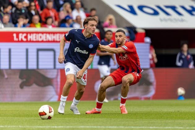 Tackle: Leon Parduzi (Holstein Kiel), 40; Oualid Mhamdi (1. FC Heidenheim), 22, GER, 1. FC Heidenheim vs. Holstein Kiel, Soccer, 2. Bundesliga, Matchday 5, 2026–2027 season, September 13, 2026, DFL and DFB regulations prohibit any use of photographs as image sequences and or quasi-video, GER, 1 FC Heidenheim vs. Holstein Kiel, soccer, 2. Bundesliga, Matchday 5, 2026–2027 season, September 13, 2026, Heidenheim Copyright: xEibner-Pressefoto JanixPlessx EP_JPL