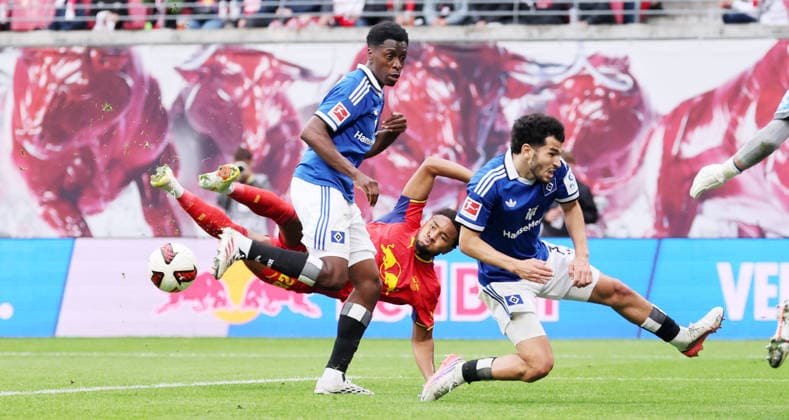 RB Leipzig vs. Hamburger SV, Bundesliga, Leipzig, September 13, 2026, Red Bull Arena, Soccer, Bundesliga 1, Matchday 3, RB Leipzig vs. Hamburger SV. Pictured from left: Albert Sambi Lokonga 6 (HSV), Christopher Nkunku 28 (RBL), Zakaria El Ouahdi 7, HSV, For editorial use only. DFL and DFB regulations prohibit any use of photographs as image sequences and or quasi-video,