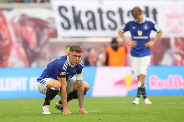 September 13, 2026, xtgx, Soccer, Bundesliga 1, RB Leipzig vs. Hamburger SV, from left: Nicolai Remberg (Hamburg), 21 disappointed, looks disappointed, dejected, disappointed DFL DFB REGULATIONS PROHIBIT ANY USE OF PHOTOGRAPHS as IMAGE SEQUENCES and or QUASI-VIDEO Leipzig