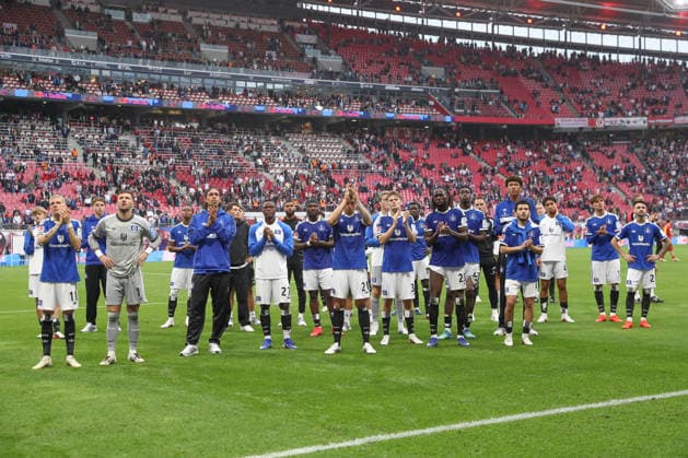 September 13, 2026, xtgx, Soccer, Bundesliga 1, RB Leipzig vs. Hamburger SV, from left: HSV disappointed, disappointed, looks disappointed, dejected, disappointed Thanks the fans DFL DFB REGULATIONS PROHIBIT ANY USE OF PHOTOGRAPHS as IMAGE SEQUENCES and or QUASI-VIDEO Leipzig