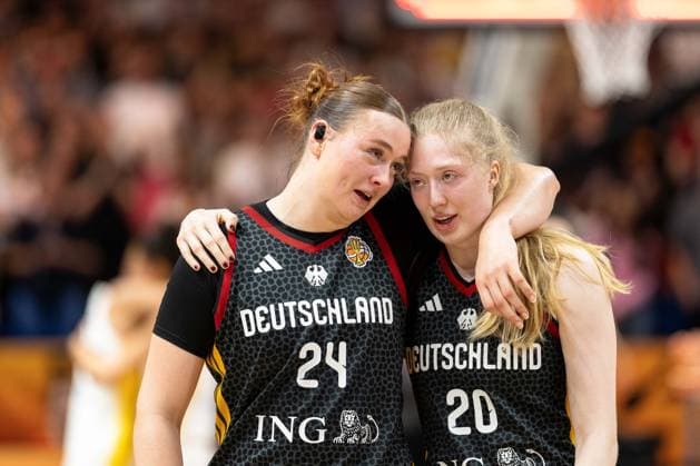 Lina Sontag, Germany, 24; Frieda Buehner, Germany, 20; disappointed; Disappointment after defeat; GER; Spain vs. Germany; Basketball; 2026 FIBA Women’s World Cup, 3rd-Place Game, September 13, 2026, Germany, Spain vs. Germany, Basketball, 2026 FIBA Women’s World Cup, 3rd-Place Game, September 13, 2026, Berlin Copyright: xEibner-Pressefoto MaxxVincenx EP_MVN