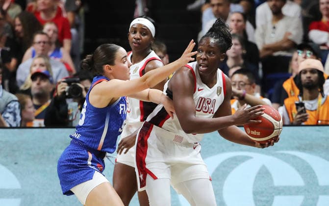 Pauline Astier, Chelsea Gray with the ball, one-on-one, game action, sports, basketball, FIBA World Cup, Women s World Championship, World Cup Final, 2026–2027 season, September 13, 2026, France vs. USA
