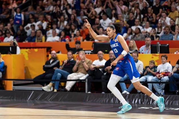 Janelle Salaun, France, 13, celebrating, GER, USA vs. France, Basketball, 2026 FIBA Women s World Cup, Final, September 13, 2026, GER, USA vs. France, Basketball, 2026 FIBA Women s World Cup, Final, September 13, 2026, Berlin Copyright: xEibner-Pressefoto MaxxVincenx EP_MVN