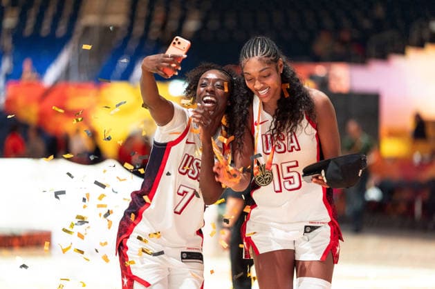 Kahleah Copper (USA), 7, and Angel Reese (USA), 15, take a selfie; gold medal; confetti; cheering after the victory; end of the game; GER; USA vs. France; basketball; 2026 FIBA Women’s World Cup; Final, September 13, 2026, GER, USA vs. France, basketball, 2026 FIBA Women’s World Cup, Final, September 13, 2026, Berlin Copyright: xEibner-Pressefoto MaxxVincenx EP_MVN