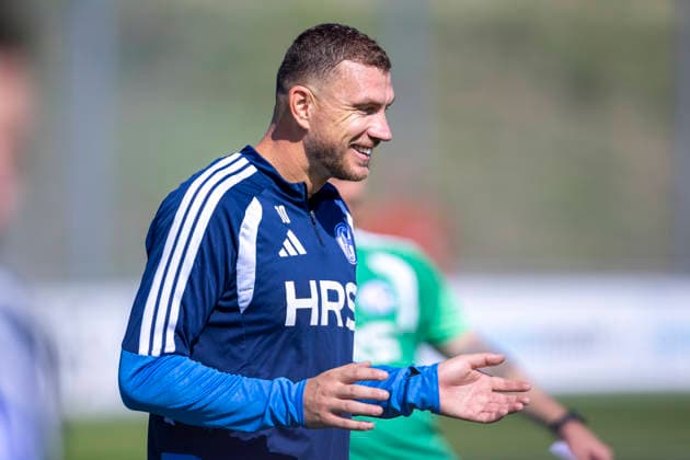 September 15, 2026, Soccer, FC Schalke 04 practice, Edin Dzeko, FC Schalke 04, Gelsenkirchen, FC Schalke 04 training facility, North Rhine-Westphalia, Germany, xRHR, PHOTO YYx Copyright: RHR-FOTOx RHR-FOTO YY