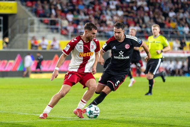 September 15, 2026, Soccer, GER, Season, 3rd Division, 2026–2027 Season, Matchday 6, SSV Jahn Regensburg vs. Fortuna Düsseldorf, Oscar Schönfelder, SSV Jahn Regensburg vs. Yassine Bouchama, Düsseldorf. DFL regulations prohibit any use of photographs as image sequences and or quasi-video.