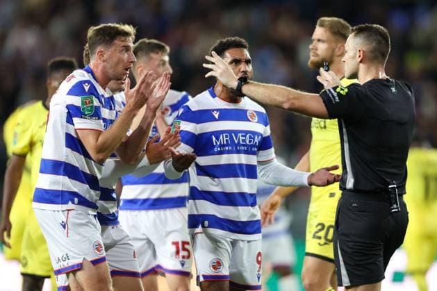 Players of Reading reacts after Paudie O Connor of Reading bicycle kick goal was disallowed Reading v Brentford, Carabao Cup Third Round, Football, Select Car Leasing Stadium, Reading, UK, 15 09 2026, England - 15 Sep 2026Reading Select Car Leasing Stadium England United Kingdom EDITORIAL USE ONLY No use with unauthorised audio, video, data, fixture lists, club league logos or live services. Online in-match use limited to 120 images, no video emulation. No use in betting, games or single club league player publications. Copyright: xHanc WiredxPhotos Shutterstockx 17152833q