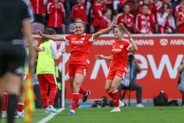 GER, Mainz, FSV Mainz 05 vs. Eintracht Frankfurt, Google Pixel Women s Bundesliga, Soccer, DFB, 2026–2027 Season, MEWA Arena, Matchday 5 in Pictures: Sabina Jackson, Mainz 05 Women 20, Goal, Celebration and Joy, Emotions DFB DFL REGULATIONS PROHIBIT ANY USE OF PHOTOGRAPHS AS IMAGE SEQUENCES AND OR QUASI-VIDEO, September 18, 2026 Copyright: HMBxMedia HendrikxHamelau