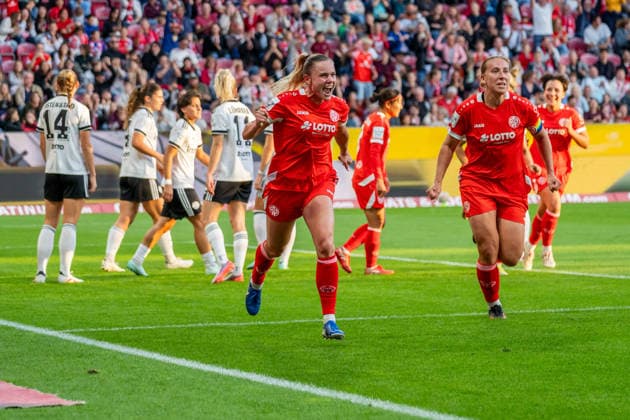 Celebration of the 2-0 goal by Sabina Jackson, 1 FSV Mainz 05, 20, GER, 1 FSV Mainz 05 vs. Eintracht Frankfurt, Soccer, Google Pixel Women s Bundesliga, Matchday 5, 2026–2027 Season, September 18, 2026, DFB regulations prohibit any use of photographs as image sequences and or quasi-video, GER, 1 FSV Mainz 05 vs. Eintracht Frankfurt, Soccer, Google Pixel Women s Bundesliga, Matchday 5, 2026–2027 Season, September 18, 2026, Mainz Copyright: xEibner-Pressefoto J-NxGroemlingx EP_JGG