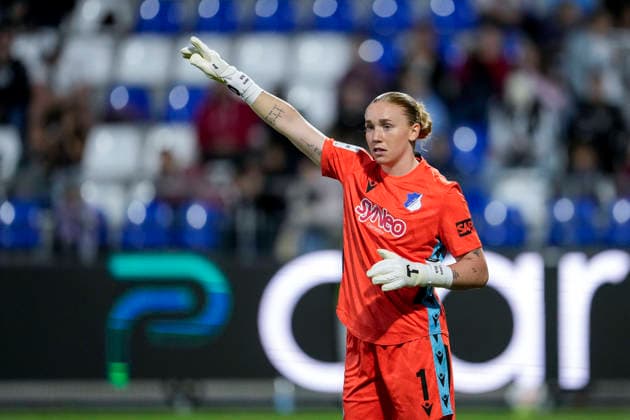 Laura Johanna Dick, goalkeeper, TSG, 1, giving instructions, gesturing with her arms, single frame, single photo, action, September 18, 2026, Sinsheim, Hoffenheim, Germany, soccer, Google Pixel Women’s Bundesliga, TSG 1899 Hoffenheim vs. VfL Wolfsburg, DFB and DFL regulations prohibit any use of photographs as image sequences and or quasi-video xozx