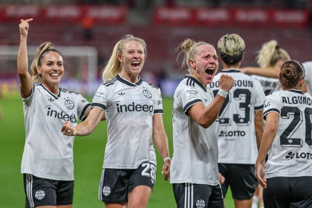 GER, Mainz, FSV Mainz 05 vs. Eintracht Frankfurt, Google Pixel Women s Bundesliga, Soccer, DFB, 2026–2027 Season, MEWA Arena, Matchday 5 in Pictures: Goal, Celebrations, and Joy; Emotions with Rebecka Blomqvist (Eintracht Frankfurt Women’s Team, No. 28), Pia Sophie Wolter, Eintracht Frankfurt Women’s Team, No. 17; Ereleta Memeti, Eintracht Frankfurt Women’s Team, No. 7. DFB and DFL regulations prohibit any use of photographs as image sequences and or quasi-video. September 18, 2026 Copyright: HMBxMedia HendrikxHamelau