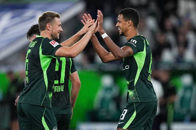 September 18, 2026, xydrx, Men s, Soccer, 2. Bundesliga, VfL Wolfsburg vs. SV Darmstadt 98, 2026–2027 season, Volkswagen Arena: Goal celebration after VfL Wolfsburg’s 5–1 goal scored by Robert Glatzel (VfL Wolfsburg, 19) alongside Hauke Wahl (VfL Wolfsburg, 6). DFB regulations prohibit any use of photographs as image sequences and or quasi-video. Copyright: HMBxMedia YannisxDreimann