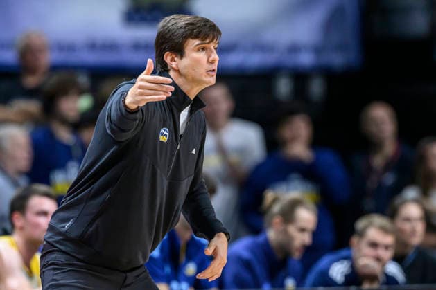 Pictured from left: Pedro Calles (ALBA), coach, GER, Berlin, basketball, Alba Berlin and the Niners Chemnitz, BBL season opener, opening game, at the UBER Arena, September 18, 2026, Copyright: HMBxMedia UwexKoch