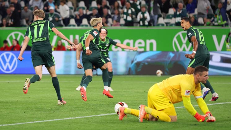 VfL vs. Darmstadt, 2. Bundesliga Wolfsburg, September 18, 2026, Soccer, Men s, 2. Bundesliga, 2026–2027 Season, VfL Wolfsburg vs. SV Darmstadt 98 Muhammed Damar of VfL Wolfsburg celebrates with his teammates after scoring the goal that made it 4–1 DFL DFB REGULATIONS PROHIBIT ANY USE OF PHOTOGRAPHS AS IMAGE SEQUENCES AND OR QUASI-VIDEO Volkswagen Arena, Lower Saxony, Germany
