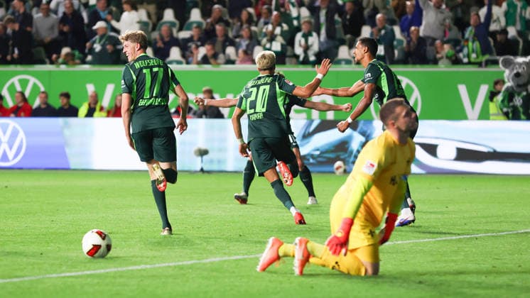 VfL vs. Darmstadt, 2. Bundesliga Wolfsburg, September 18, 2026, Soccer, Men s, 2. Bundesliga, 2026–2027 Season, VfL Wolfsburg vs. SV Darmstadt 98 Muhammed Damar of VfL Wolfsburg celebrates with his teammates after scoring the goal that made it 4–1 DFL DFB REGULATIONS PROHIBIT ANY USE OF PHOTOGRAPHS AS IMAGE SEQUENCES AND OR QUASI-VIDEO Volkswagen Arena, Lower Saxony, Germany