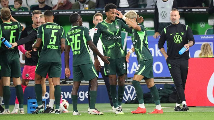 VfL vs. Darmstadt, Bundesliga 2, Wolfsburg, September 18, 2026, Soccer, Men s, Bundesliga 2, 2026–2027 Season, VfL Wolfsburg vs. SV Darmstadt 98: Muhammed Damar of VfL Wolfsburg celebrates with his teammates after scoring the goal that made the score 4–1. DFL and DFB regulations prohibit any use of photographs as image sequences and or quasi-video. Volkswagen Arena, Lower Saxony, Germany