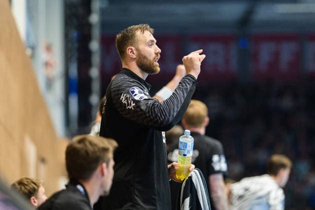 Andreas Wolff (THW Kiel), 33, with tips for Gonzalo Perez de Vargas (THW Kiel), 01 GER, ThSV Eisenach vs. THW Kiel, 1 Opel Handball Bundesliga, Handball, Matchday 5, 2026–2027 Season, 8:00 p.m., September 18, 2026 GER, ThSV Eisenach vs. THW Kiel, 1st Opel Handball Bundesliga, Handball, Matchday 5, 2026–2027 Season, 8:00 p.m., September 18, 2026, Eisenach Copyright: xMartinxHerbstx