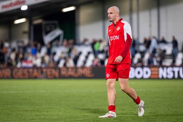 Leo Eberle of FC Würzburger Kickers, 05, reacts with disappointment after the 2–1 loss. GER, SC Verl vs. FC Würzburger Kickers, Soccer, 3rd Division, Matchday 7, 2026–2027 season, September 18, 2026 DFL regulations prohibit the use of photographs as image sequences and or quasi-video GER, SC Verl vs. FC Würzburg Kickers, Soccer, 3. Liga, Matchday 7, 2026–2027 season, September 18, 2026, Verl Copyright: xEibner-Pressefoto JanxRollingerx EP_JSK