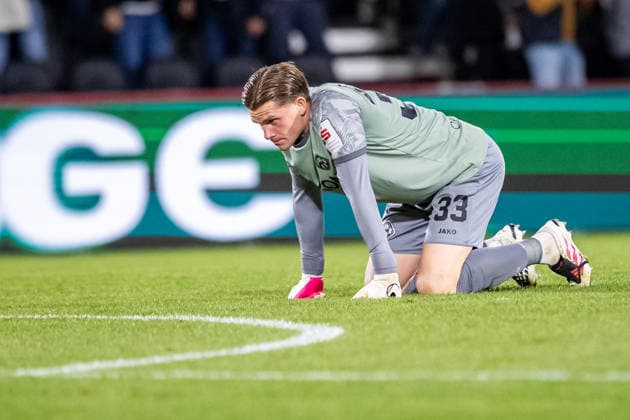 Mark Rajkovacic of FC Würzburger Kickers, 33, reacts with disappointment after the 2-1 loss. GER, SC Verl vs. FC Würzburger Kickers, Soccer, 3. Liga, Matchday 7, 2026–2027 season, September 18, 2026 DFL regulations prohibit the use of photographs as image sequences and or quasi-video footage GER, SC Verl vs. FC Würzburg Kickers, soccer, 3rd Division, Matchday 7, 2026–2027 season, September 18, 2026, Verl Copyright: xEibner-Pressefoto JanxRollingerx EP_JSK