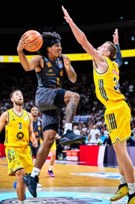 Jordan Ford, ALBA BERLIN, 03; Stefan Smith, Chemnitz 99, 02; Justin Bean, ALBA BERLIN, 34; GER, ALBA Berlin vs. Chemnitz 99, Men s Basketball, easy Credit BBL, 2026–27 Season, Matchday 1, September 18, 2026 GER, ALBA Berlin vs. Chemnitz 99, Men s Basketball, easy Credit BBL, 2026–27 Season, Matchday 1, September 18, 2026 Berlin Copyright: xClaudiusxRauch,xEibner-Pressefotox xClaudiusxRauchx EP_CRH