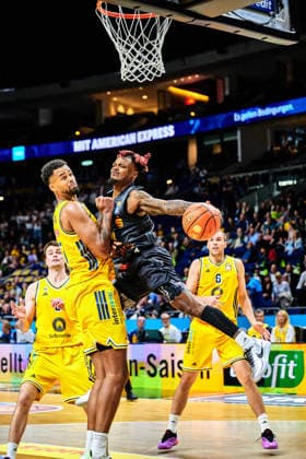 Norris Agbakoko, ALBA BERLIN, 17, COBE WILLIAMS, Chemnitz 99, 24, Malte Delow, ALBA BERLIN, 06, GER, ALBA Berlin vs. Chemnitz 99, Men s Basketball, easy Credit BBL, 2026–27 Season, Matchday 1, September 18, 2026 GER, ALBA Berlin vs. Chemnitz 99, Men s Basketball, easyCredit BBL, 2026–27 Season, Matchday 1, September 18, 2026 Berlin Copyright: xClaudiusxRauch,xEibner-Pressefotox xClaudiusxRauchx EP_CRH