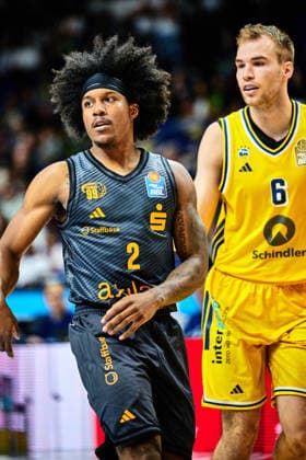 STEFAN SMITH Chemnitz 99, 02, Malte Delow ALBA BERLIN, 06, GER, ALBA Berlin vs. Chemnitz 99, Men s Basketball, easy Credit BBL, 2026–27 Season, Matchday 1, September 18, 2026 GER, ALBA Berlin vs. Chemnitz 99, Men s Basketball, easyCredit BBL, 2026–27 Season, Matchday 1, September 18, 2026 Berlin Copyright: xClaudiusxRauch,xEibner-Pressefotox xClaudiusxRauchx EP_CRH