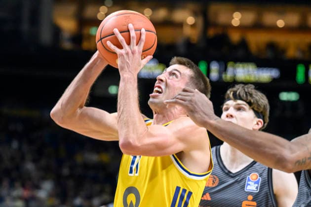 Pictured, from left: Joe Wieskamp (ALBA), 11, GER, Berlin, basketball, Alba Berlin and the Niners Chemnitz, BBL season opener, opening game, at the UBER Arena, September 18, 2026, Copyright: HMBxMedia UwexKoch
