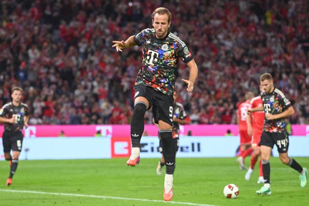 Harry KANE celebrates after scoring Bayern Munich s second goal, celebration, joy, excitement, action, soccer, Bundesliga Season 2026–2027, Matchday 4, Matchday 04, FC Bayern Munich vs. FC Union Berlin on September 18, 2026, Allianz Arena