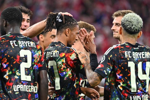 Collective goal celebration around Michael OLISE of Bayern Munich after scoring the 3-0 goal; celebration, joy, excitement, action, soccer, Bundesliga Season 2026–2027, Matchday 4, Matchday 04, FC Bayern Munich vs. FC Union Berlin on September 18, 2026, Allianz Arena