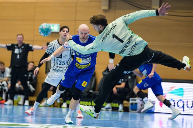 Peter Walz, ThSV Eisenach, 14; Gonzalo Perez de Vargas, THW Kiel, 01 GER; ThSV Eisenach vs. THW Kiel, 1st Opel Handball Bundesliga, Handball, Matchday 5, 2026–2027 Season, 8:00 p.m., September 18, 2026 GER, ThSV Eisenach vs. THW Kiel, 1st Opel Handball Bundesliga, Handball, Matchday 5, 2026–2027 Season, 8:00 p.m., September 18, 2026, Eisenach Copyright: xMartinxHerbstx