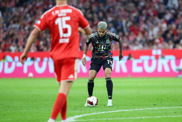 Luis Diaz, FC Bayern Munich, No. 14 with the ball, GER, FC Bayern Munich vs. 1. FC Union Berlin, soccer, Bundesliga, Matchday 4, 2026–2027 season, September 18, 2026, DFL and DFB regulations prohibit any use of photographs as image sequences and or quasi-video, GER, FC Bayern Munich vs. 1. FC Union Berlin, soccer, Bundesliga, Matchday 4, 2026–2027 season, September 18, 2026, Munich Copyright: xEibner-Pressefoto JennixMaulx EP_JML