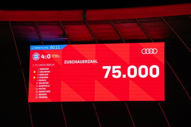 Soccer, Men s, 2026–2027 Season, Bundesliga 1, Matchday 4, FC Bayern Munich vs. FC Union Berlin, scoreboard showing an attendance of 75,000, September 18, 2026, Copyright: xMatthiasxKochx