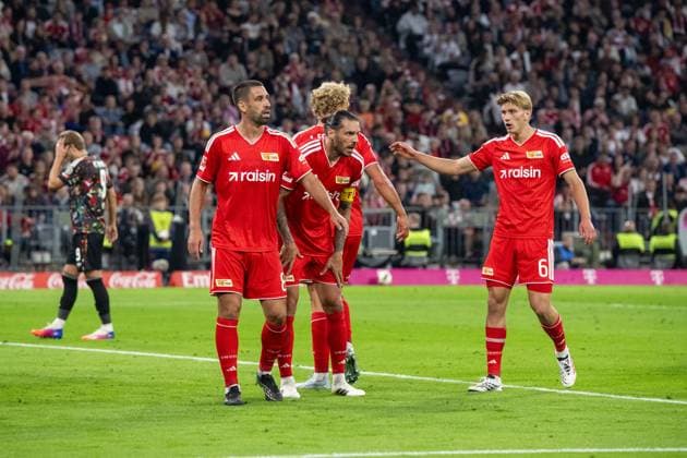 Soccer, Men s, 2026–2027 Season, Bundesliga 1, Matchday 4, FC Bayern Munich vs. 1. FC Union Berlin; from left to right: Rani Khedira (1. FC Union Berlin), Christopher Trimmel (1. FC Union Berlin), Leopold Querfeld (1. FC Union Berlin), Aljoscha Kemlein (1. FC Union Berlin); September 18, 2026, Copyright: xMatthiasxKochx