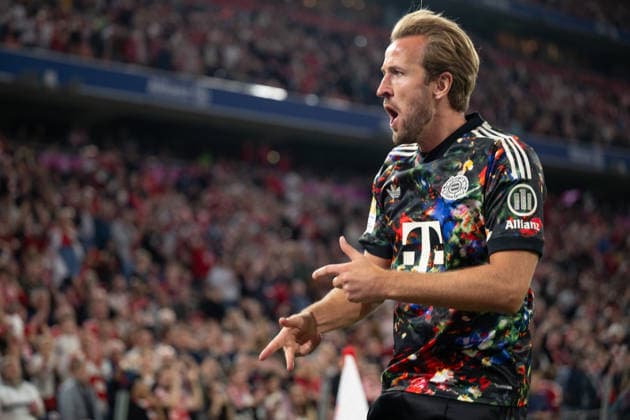 GER, Bavaria, Munich, Soccer, FC Bayern Munich vs. 1. FC Union Berlin, at the Allianz Arena, Munich, Bundesliga, Matchday 4, September 18, 2026, v l Harry Kane, FC Bayern Munich, 9, goal celebration, joy, emotions, cheering, celebration, goal scored, Celebrate, goal celebration, joy, emotions, celebration, cheering, goal scored, celebrate, portrait, single image, cutout, regarding the 4-0 score: DFL and DFB regulations prohibit any use of photographs as image sequences and or quasi-video, Copyright: HMB-Media MichaelxNibel