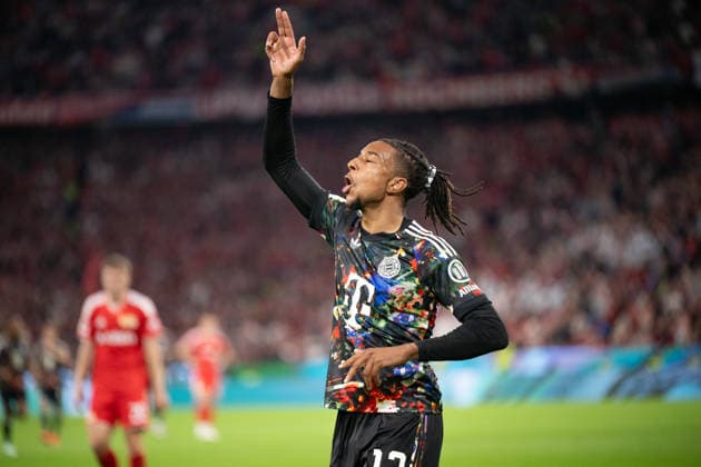 GER, Bavaria, Munich, Soccer, FC Bayern Munich vs. 1. FC Union Berlin, at the Allianz Arena, Munich, Bundesliga, Matchday 4, September 18, 2026, v l Michael Akpovie Olise, FC Bayern Munich, 17, goal celebration, joy, emotions, cheering, celebration, goal scored, Celebrate, goal celebration, joy, emotions, celebration, cheering, goal scored, celebrate, portrait, single image, cutout. DFL and DFB regulations prohibit any use of photographs as image sequences and or quasi-video, Copyright: HMB-Media MichaelxNibel