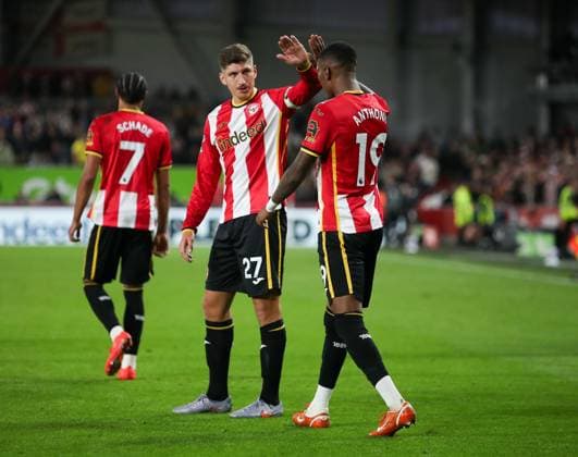 Jaidon Anthony of Brentford celebrates scoring his team s first goal with teammate Vitaly Janelt Brentford v Chelsea, Premier League, Football, The Gtech Community Stadium, London, UK, 18 09 2026, England - 18 Sep 2026London The Gtech Community Stadium England United Kingdom EDITORIAL USE ONLY No use with unauthorised audio, video, data, fixture lists, club league logos or live services. Online in-match use limited to 120 images, no video emulation. No use in betting, games or single club league player publications. Copyright: xHanc WiredxPhotos Shutterstockx 17157573ah