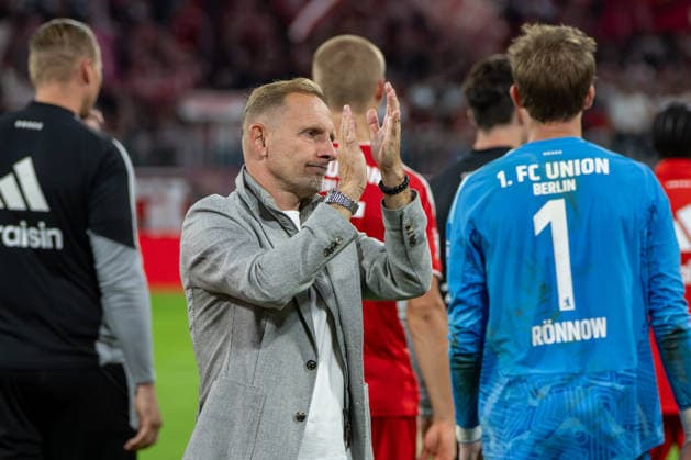 Soccer, Men s, 2026–2027 Season, Bundesliga Matchday 4, FC Bayern Munich vs. 1. FC Union Berlin, from left: Coach Mauro Lustrinelli of 1. FC Union Berlin, goalkeeper Frederik Rönnow of 1. FC Union Berlin, disappointment after the final whistle, September 18, 2026, Copyright: xMatthiasxKochx