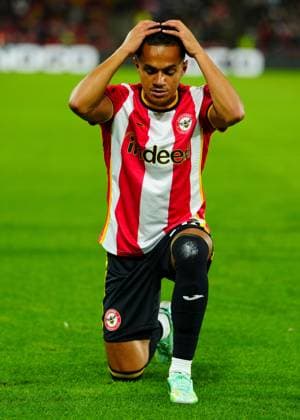 Fabio Carvalho of Brentford celebrates scoring a goal after making it 3-0 Brentford v Chelsea, Premier League, Football, Gtech Community Stadium, London, UK - 18 Sep 2026London Gtech Community Stadium United Kingdom EDITORIAL USE ONLY No use with unauthorised audio, video, data, fixture lists, club league logos or live services. Online in-match use limited to 120 images, no video emulation. No use in betting, games or single club league player publications. Copyright: xJavierxGarcia Shutterstockx 17157487ac