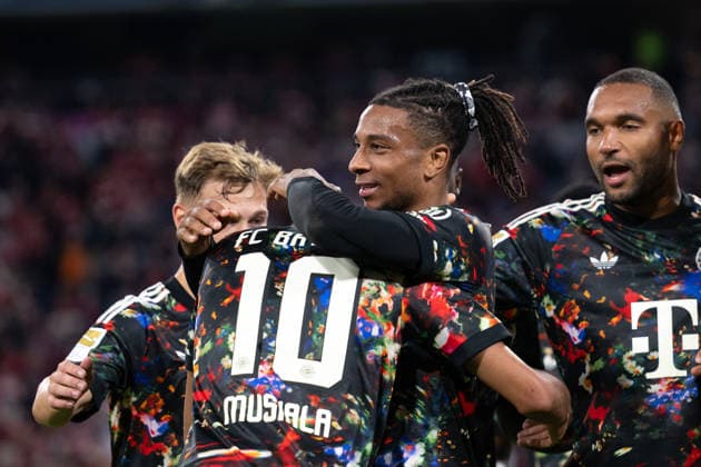 GER, Bavaria, Munich, Soccer, FC Bayern Munich vs. 1. FC Union Berlin, at the Allianz Arena, Munich, Bundesliga, Matchday 4, September 18, 2026, v l Jamal Musiala, FC Bayern Munich, 10, Michael Akpovie Olise, FC Bayern Munich, 17, goal celebration, joy, emotions, cheering, celebration, goal scored, Celebrate, goal celebration, joy, emotions, celebration, cheering, goal scored, celebrate. DFL and DFB regulations prohibit any use of photographs as image sequences and or quasi-video, Copyright: HMB-Media MichaelxNibel