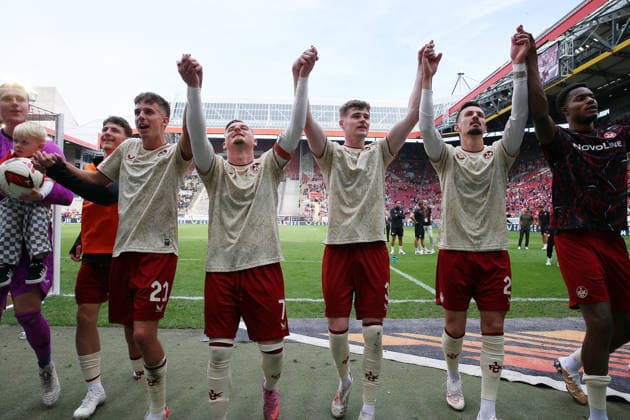September 19, 2026, xrekx, Soccer, 2. Bundesliga, 1. FC Kaiserslautern vs. Eintracht Braunschweig, 1. FC Kaiserslautern team, players celebrating after the game, team, players, celebrating at the end of the match Marlon Ritter 1 FC Kaiserslautern DFL DFB REGULATIONS PROHIBIT ANY USE OF PHOTOGRAPHS AS IMAGE SEQUENCES AND OR QUASI-VIDEO Kaiserslautern