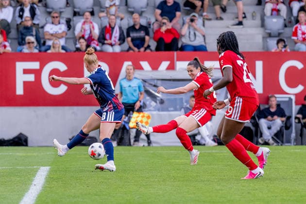 Laura Vogt (1. FC Köln, 08) is unable to stop Sarah Zadrazil’s (FC Bayern Munich Women, 25) shot, which makes the score 5–2; behind her is Edna Imade (FC Bayern Munich Women, 29, GER), FC Bayern Munich Women vs. 1 FC Cologne, Soccer, Google Pixel Women’s Bundesliga, Matchday 5, 2026–2027 Season, September 19, 2026 DFL DFB REGULATIONS PROHIBIT ANY USE OF PHOTOGRAPHS as IMAGE SEQUENCES and or QUASI-VIDEO Photo: HMB Media, Heike Feiner Copyright: HMBxMedia HeikexFeiner