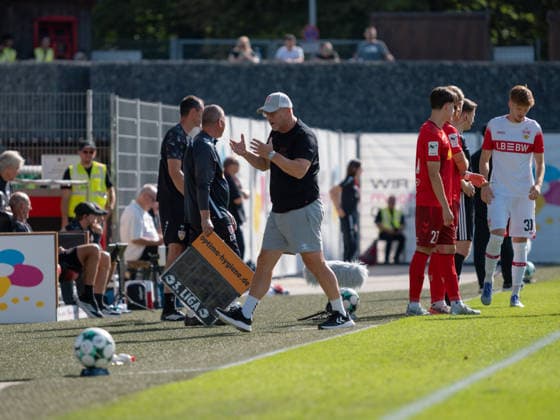 Coach Sascha Hildmann of SSV Jahn Regensburg looks distraught on the sideline after a missed scoring opportunity; frustration, disappointment, emotion, gestures, coaching, sympathy; GER, soccer, VfB Stuttgart II vs. SSV Jahn Regensburg, 3. Liga, Matchday 7, 2026–2027 season, September 19, 2026 GER, soccer, VfB Stuttgart II vs. SSV Jahn Regensburg, 3. Liga, Matchday 7, 2026–2027 season, September 19, 2026 Aspach Copyright: xCarstenxSchweringx EP_CSG