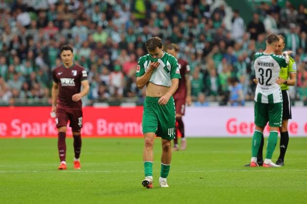 September 26, 2019, GER, Soccer, 1st Men s Bundesliga, Matchday 4, 2026–2027 Season, SV Werder Bremen vs. FC Augsburg, Halftime: 0–1, Youri Regeer, SV Werder Bremen, 44, Bremen Weserstadion, Bremen, Germany Copyright: xnordphotoxGmbHx xTauchnitzx