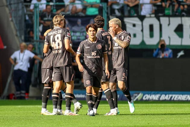 September 19, 2026, GER, Soccer, Men s, Bundesliga, 1. Bundesliga, 2026–2027 Season, VfL Borussia Mönchengladbach vs. FSV Mainz 05, Sheraldo Becker (M05) celebrates a goal, cheering with his team after scoring to make it 1–2 Copyright: xSvenxHanischx