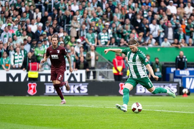 September 19, 2026, GER, Soccer, Men s, 1. Bundesliga, 2026–2027 season, Matchday 4, SV Werder Bremen vs. FC Augsburg, Mitchell Weiser (Werder Bremen), 08 on the ball. DFB and DFL regulations prohibit any use of photographs as image sequences and or quasi-video. Weserstadion, Bremen, Germany Copyright: xNordphoto Memmlerx
