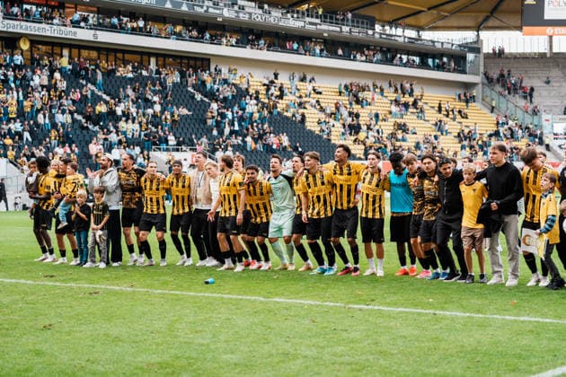 Germany Soccer 3rd Division 2026–2027, Matchday 7: Alemannia Aachen vs. Fortuna Düsseldorf at Tivoli Aachen; the team with the fans in the Werner Fuchs Stand; victory, Cheering, Celebrating, Fans, Win, Emotions, Manuel Riemann (Alemannia Aachen), 1, Mehdi Loune (Alemannia Aachen), 10, Jonas Oehmichen (Alemannia Aachen), 44 Copyright: xThiemoxRudolphx
