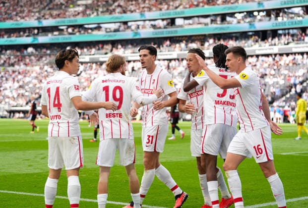 SC Freiburg players celebrate together after the team s second goal GER, Eintracht Frankfurt vs. SC Freiburg, Bundesliga 1, Matchday 4, 2026–27 Season, Deutsche Bank Park, Frankfurt, September 19, 2026. DFL regulations prohibit any use of photographs as image sequences and or quasi-video. Eintracht Frankfurt vs. SC Freiburg, Bundesliga 1, Matchday 4, 2026–27 season, September 19, 2026, Frankfurt am Main Copyright: xEibner-Pressefoto ScottxColemanx EP_SCN