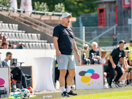 Coach Sascha Hildmann of SSV Jahn Regensburg loudly cheers on his team from the sideline; motivation, cheering, coaching, gestures, emotion, commands, shouts; GER, soccer, VfB Stuttgart II vs. SSV Jahn Regensburg, 3rd Division, Matchday 7, 2026–2027 season, September 19, 2026 GER, Soccer, VfB Stuttgart II vs. SSV Jahn Regensburg, 3rd Division, Matchday 7, 2026–2027 season, September 19, 2026 Aspach Copyright: xCarstenxSchweringx EP_CSG